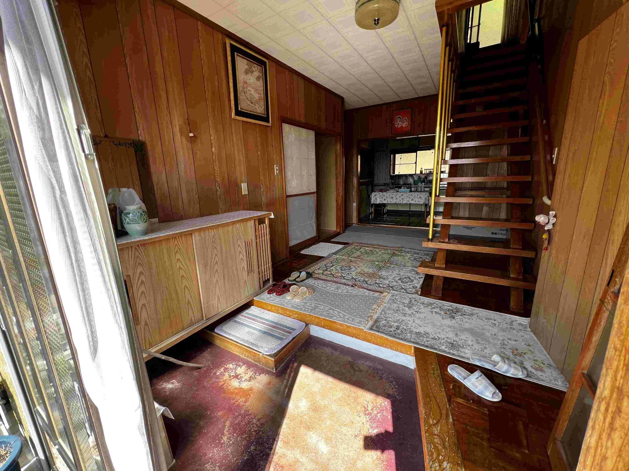 entrance.jpg