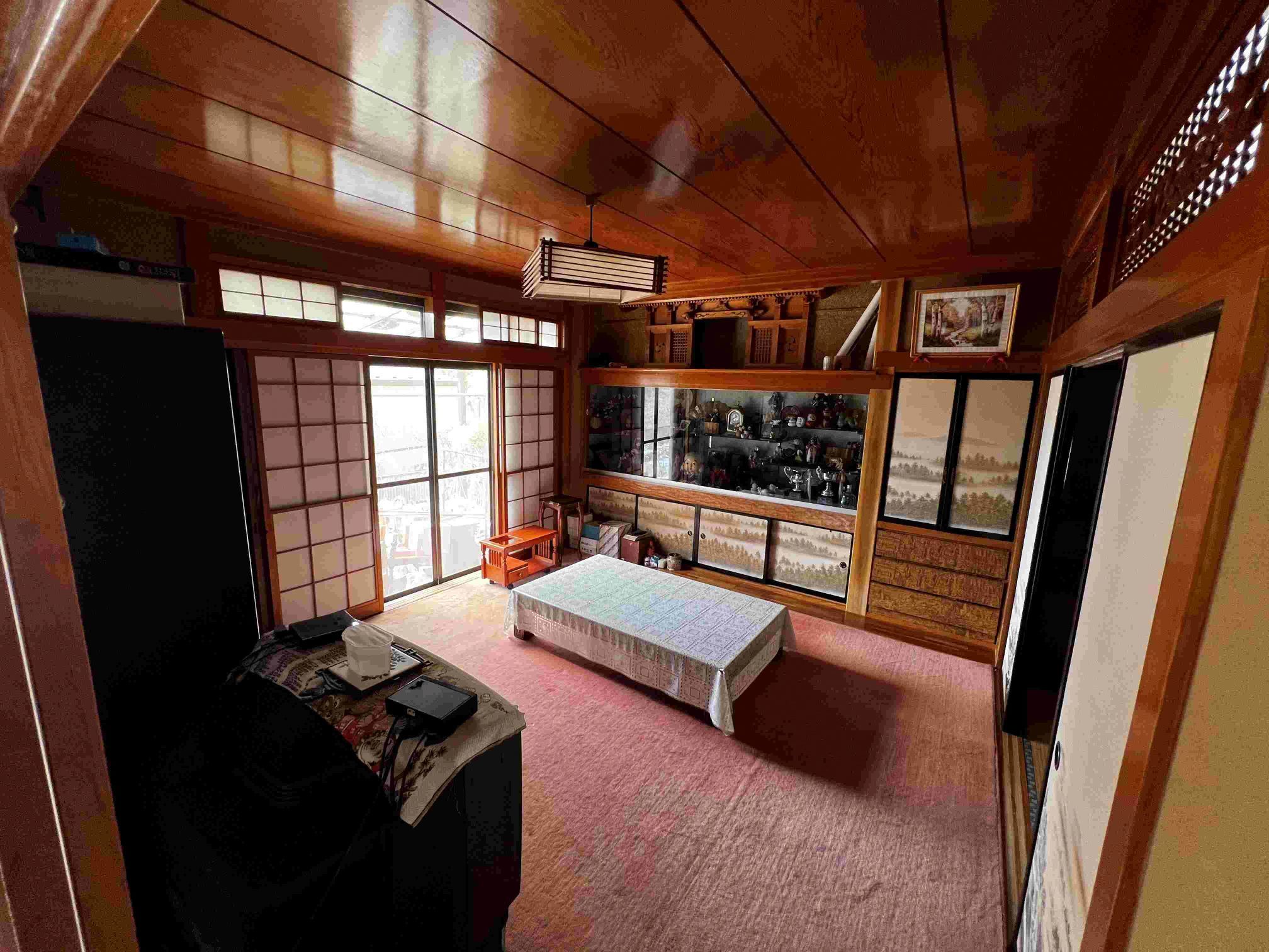 room1-2.jpg